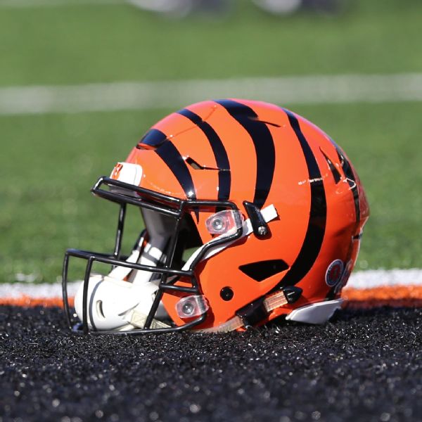 Bengals release CB Waynes after injury issues