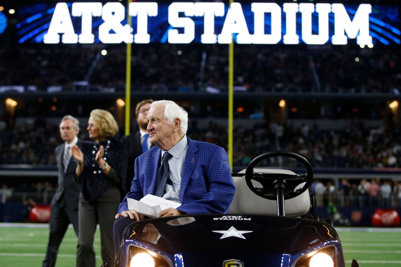 Gil Brandt, 91, Dies; Helped Make the Cowboys 'America's Team' - The New  York Times