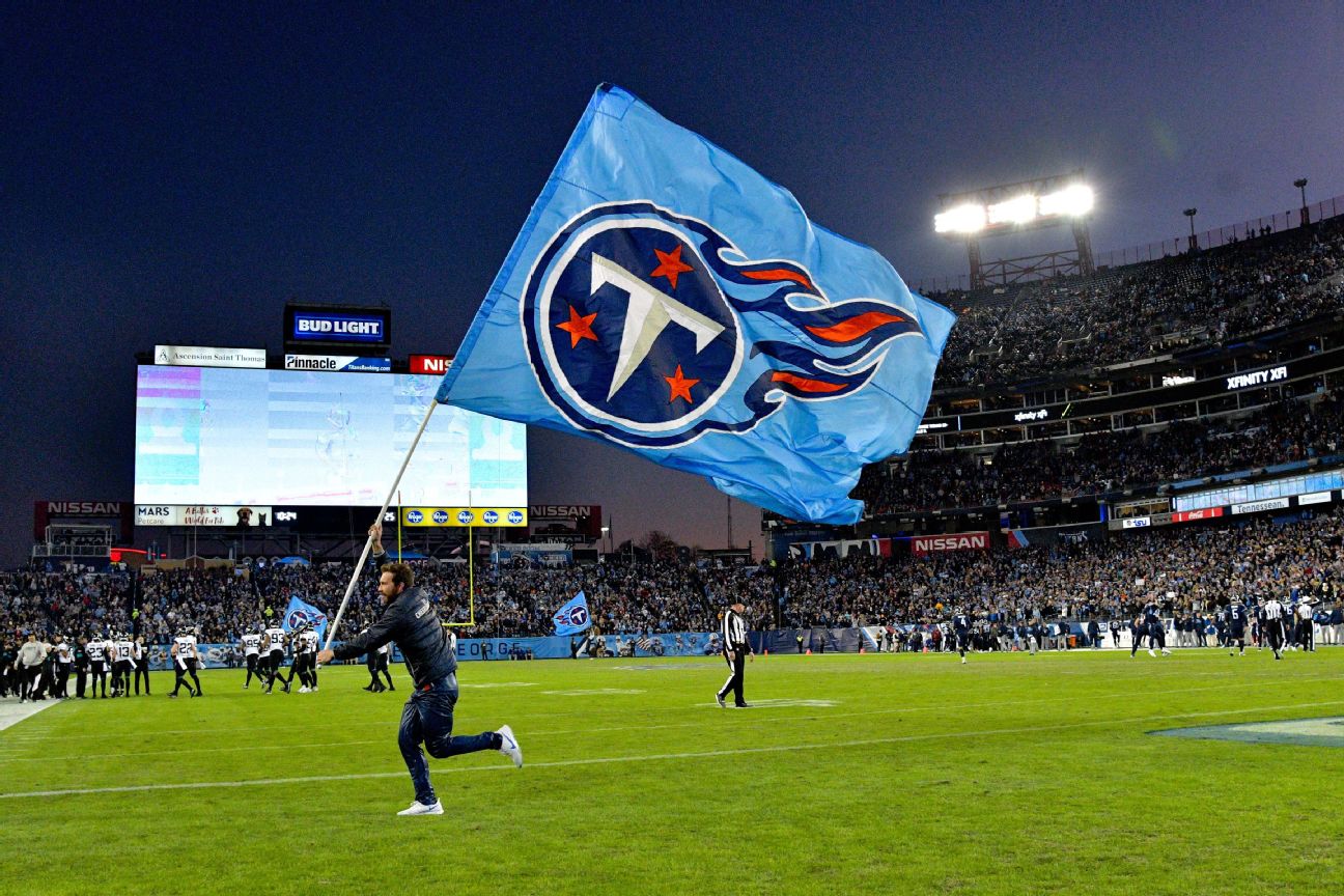 AP Exclusive: Titans' ownership staying in Adams family