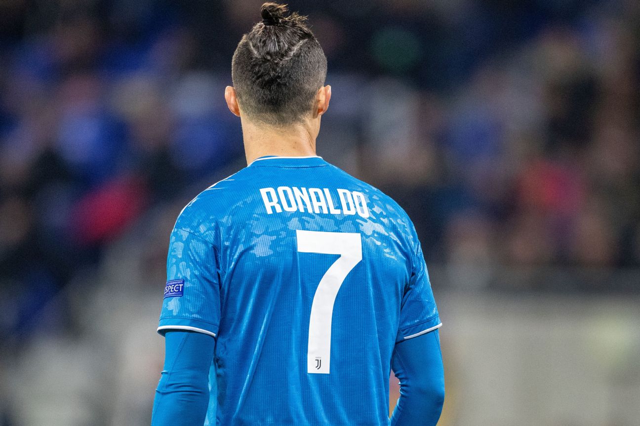 Download Cristiano Ronaldo Haircut 2020 Bold Background