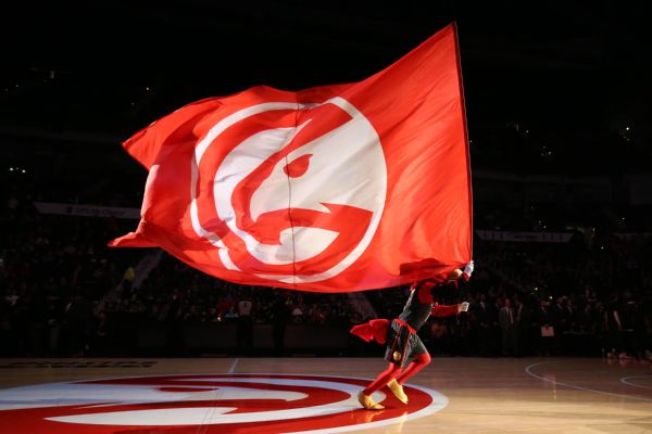 Sources: Hawks promote assistant Fields to GM