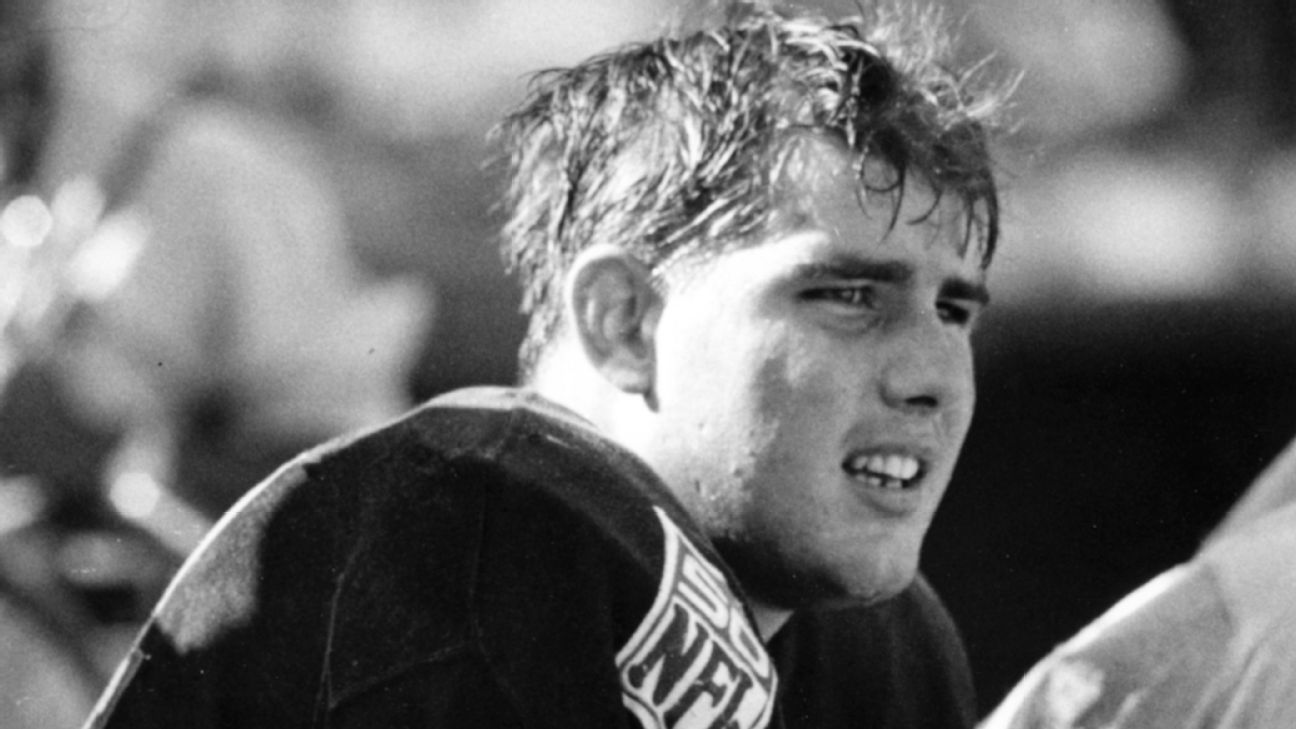 Longtime Atlanta Falcons DE John Zook dies at age 72