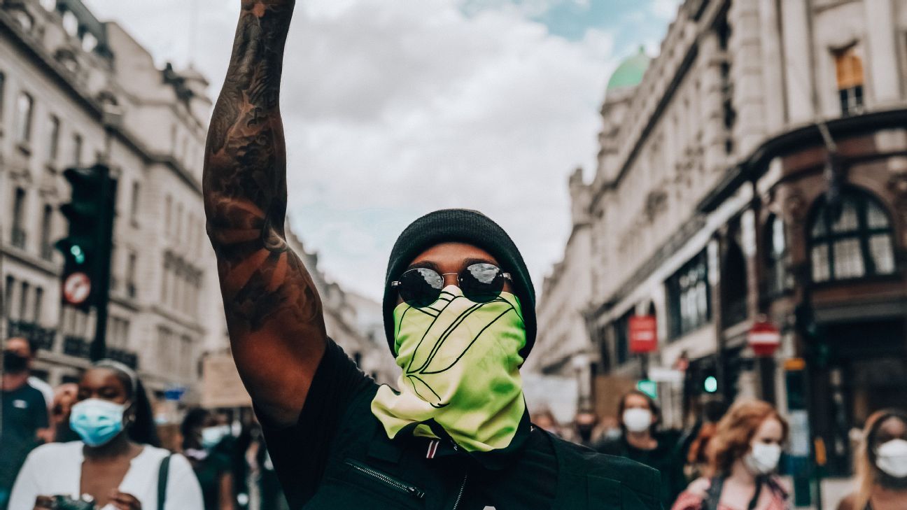 lewis hamilton blm mercedes