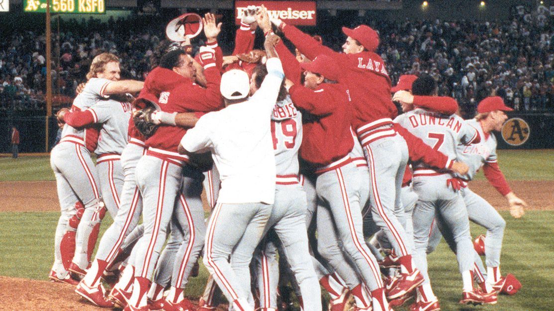 Barry Larkin and Mariano Duncan of the Cincinnati Reds celebrate