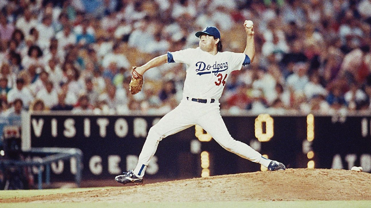 Mike Sciosia (14) and Fernando Valenzuela jogging during workout after the  1981 player's strike. Sciosi…