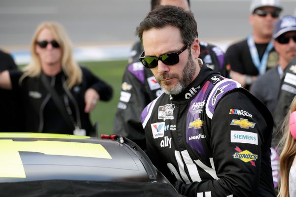 Johnson injures right wrist in crash in Long Beach