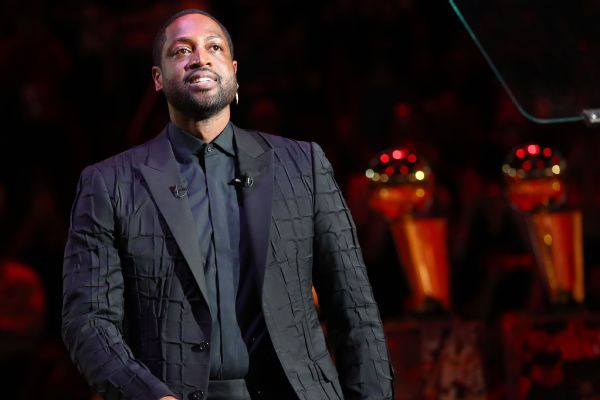 D-Wade leaps into ownership with stake in Jazz
