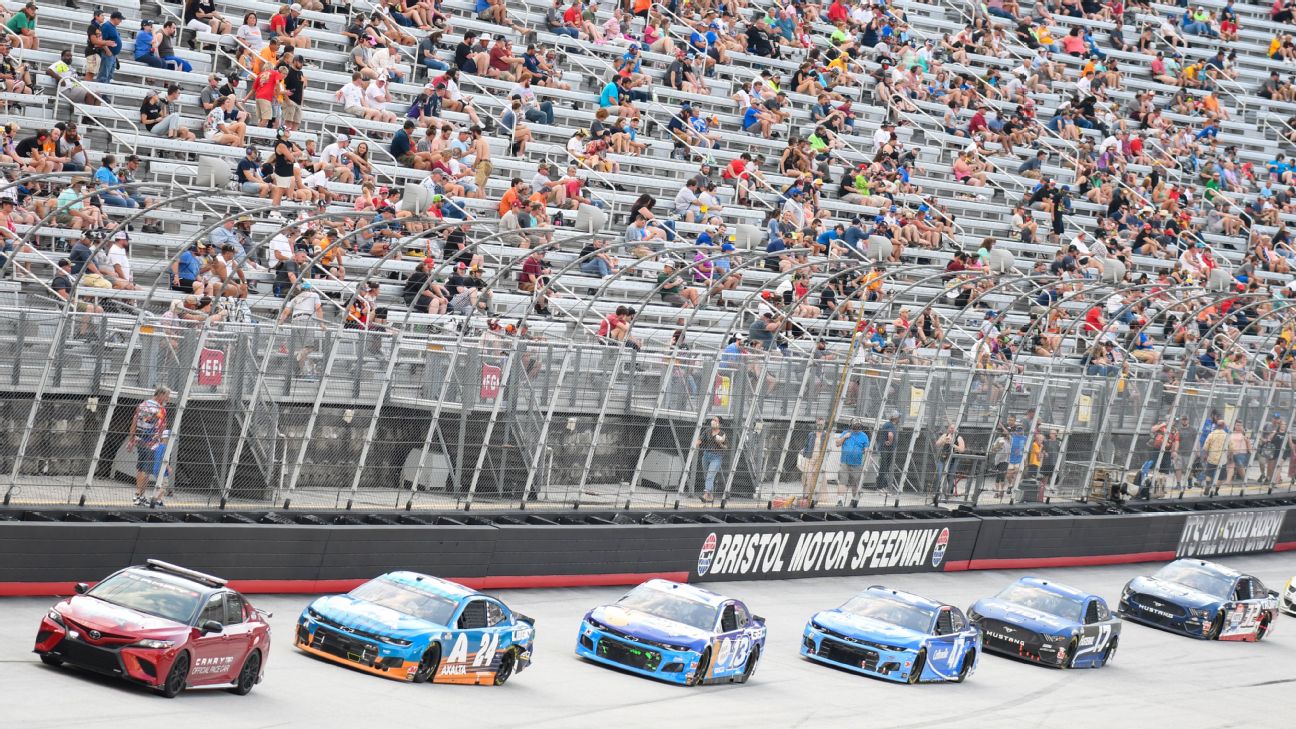 NASCAR All-Star race hosts around 20K fans at Bristol Motor Speedway