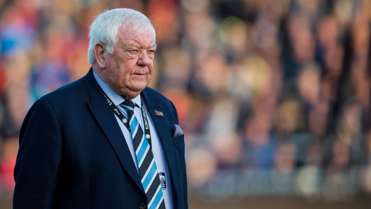 Exeter Chiefs' Tony Rowe lashes out at critics of Devon rugby club