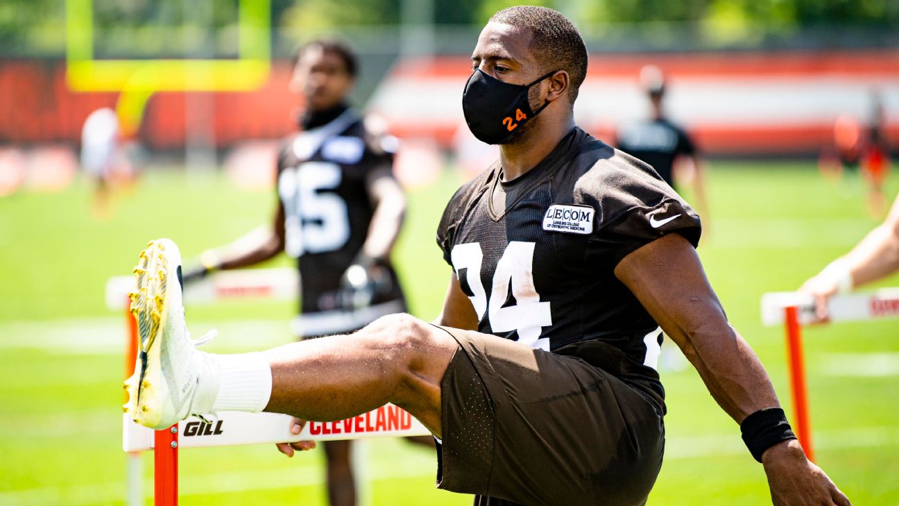 AFC running back Nick Chubb of the Cleveland Browns competes in