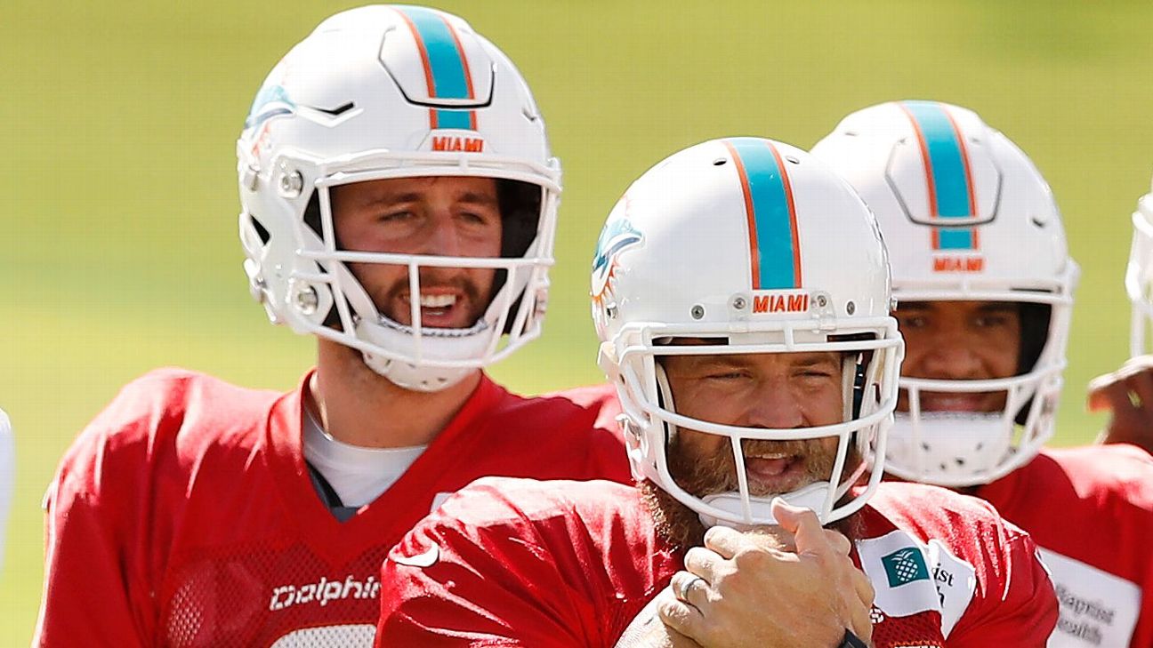 Dolphins name Fitzpatrick starter over former Cardinals QB Josh Rosen