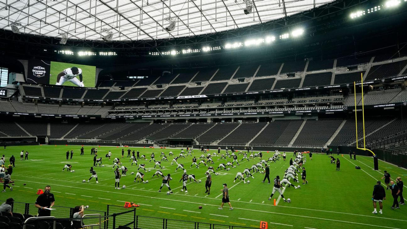 Mark Davis welcomes Raiders to newly finished Allegiant Stadium - ESPN