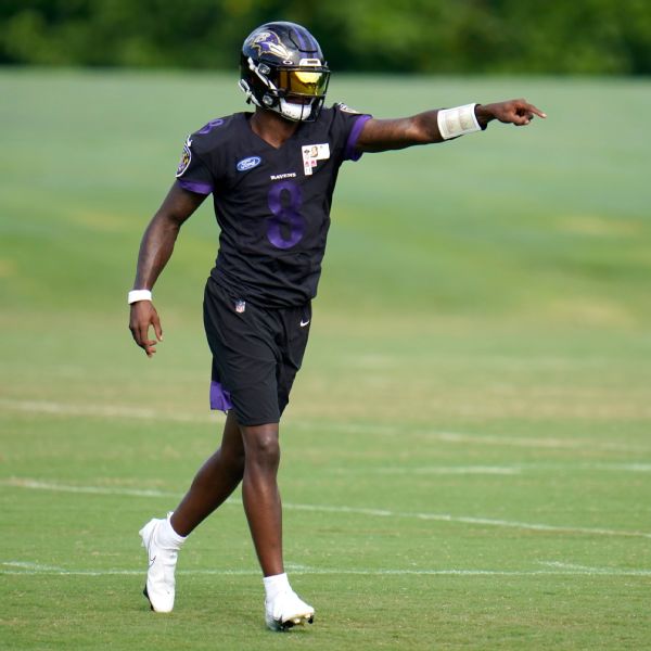 Interception spurs Lamar in Ravens' scrimmage