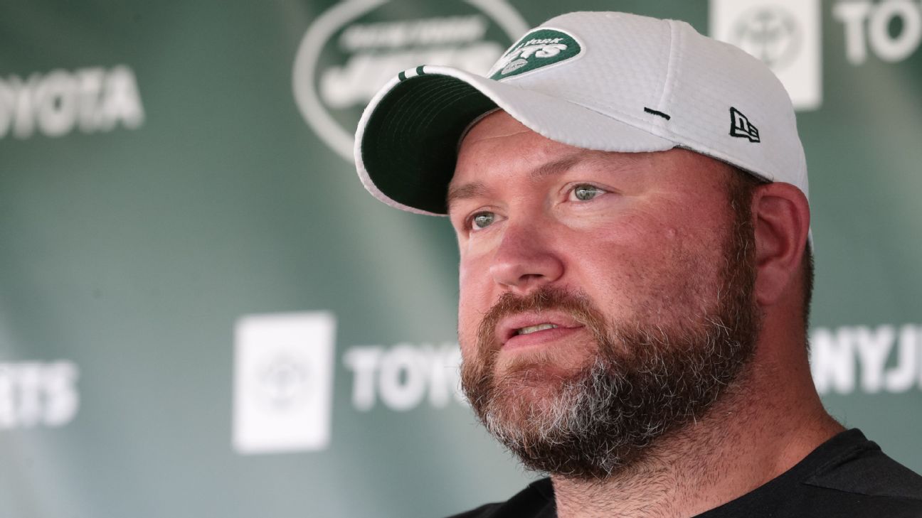 New York Jets News: Pressure on Jets GM Joe Douglas to ace QB plan