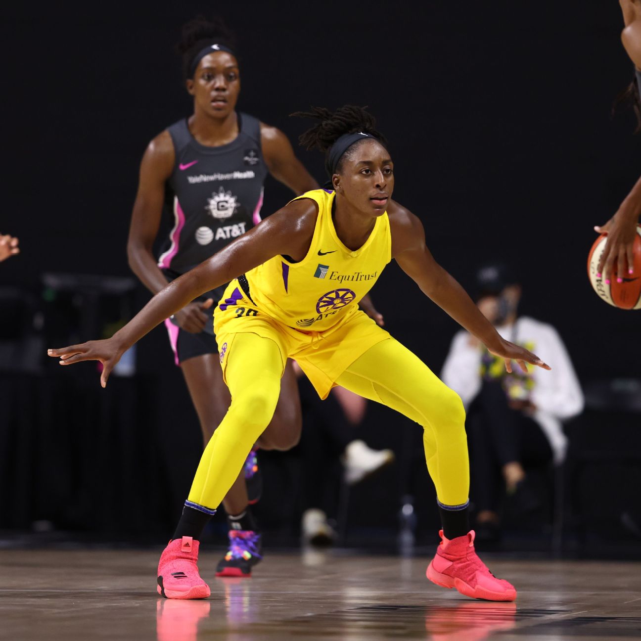 Sparks, Nneka Ogwumike stress resilience in second half – Orange County  Register