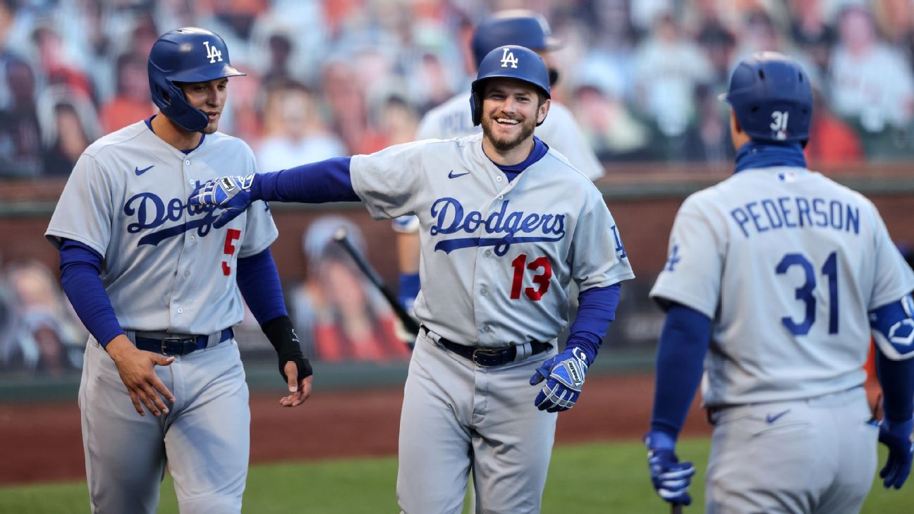 Sam Bernero on X: Pic I took of Cody Bellinger arriving at