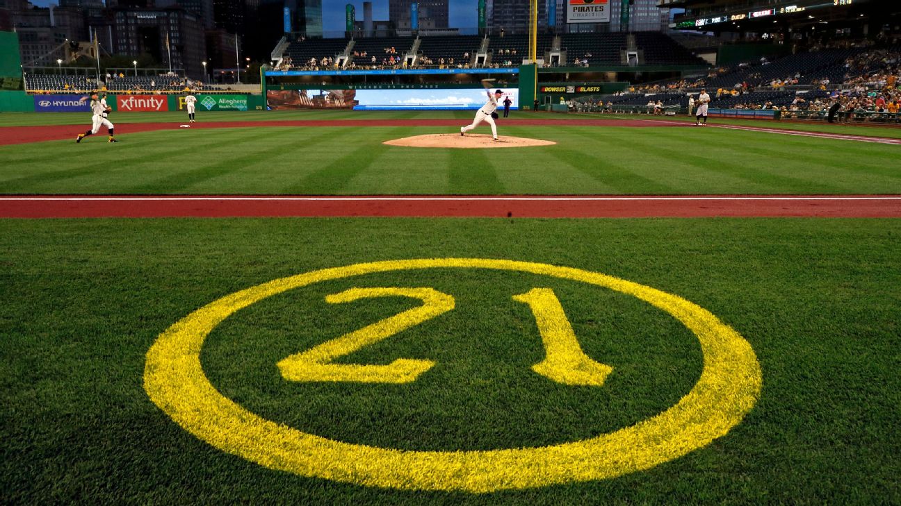 Sale a Pittsburgh exhibición de Roberto Clemente: “¡Lo logramos