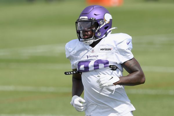 Vikings CB Gladney turns self in on assault charge