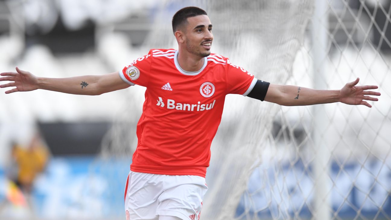 Luiz Adriano por Galhardo? Veja a opinião dos torcedores nas redes sobre essa possível troca