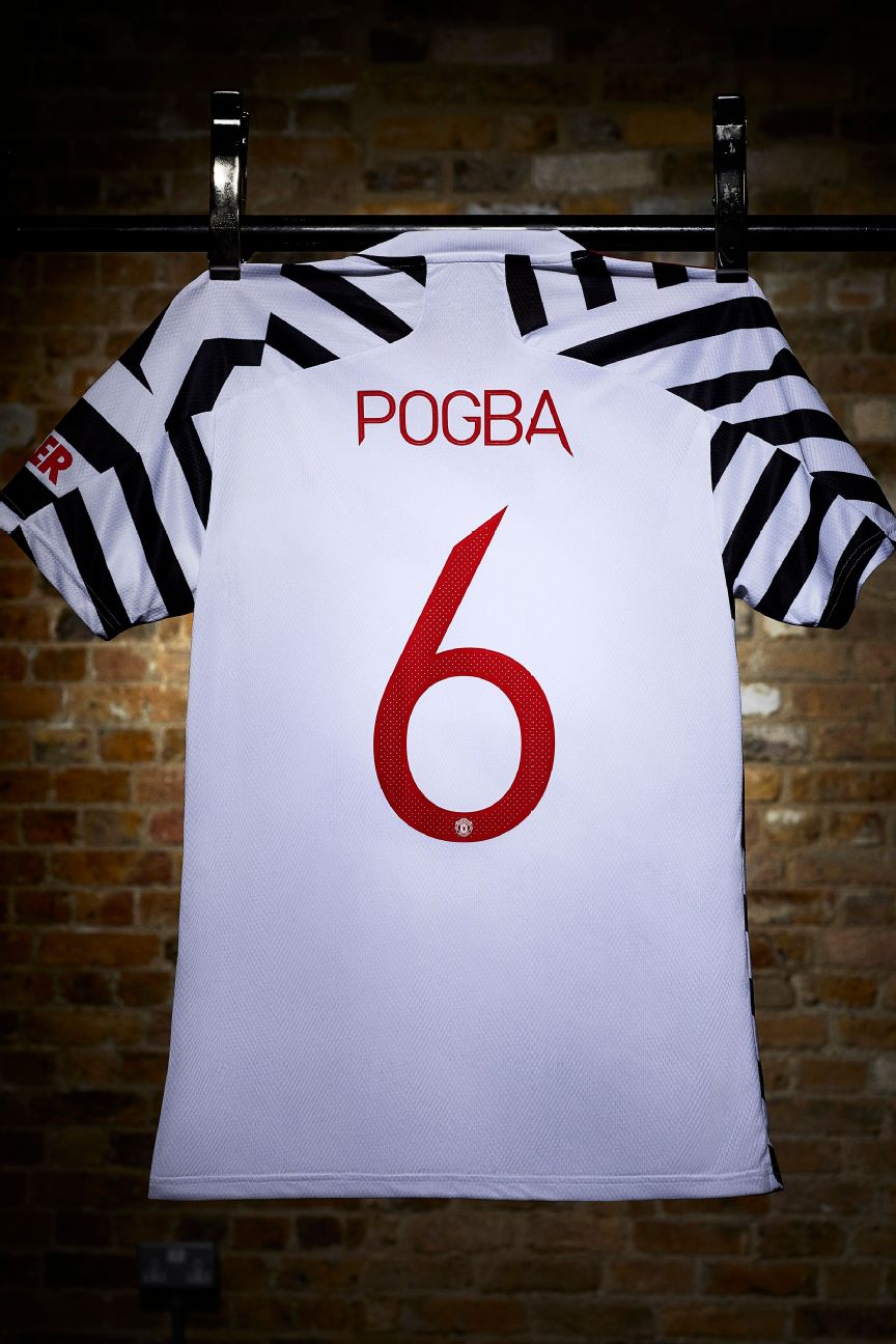 man u white jersey