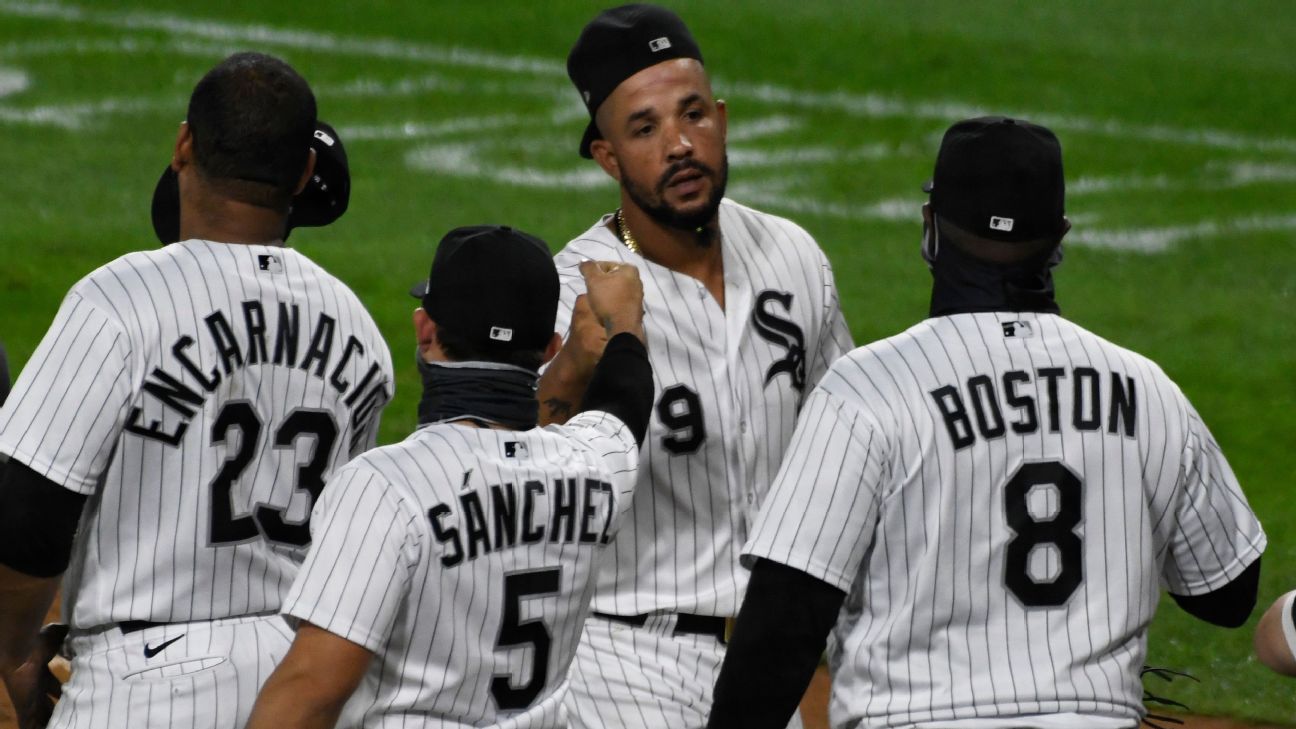 Jose Abreu in Chicago's White Sox lineup despite knee bruise; Luis