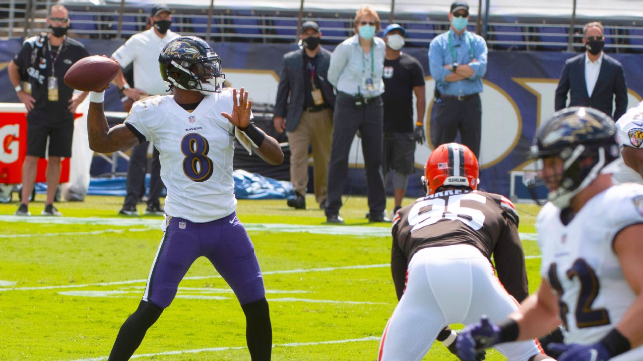 Jackson throws 3 TD passes for Ravens in 38-6 rout of Browns