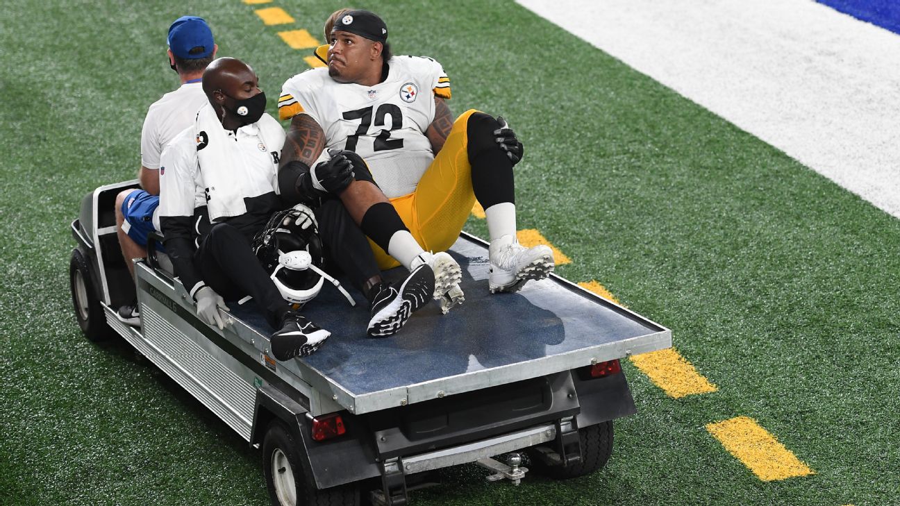 Pittsburgh Steelers offensive tackle Zach Banner (72) during an NFL football  practice, Monday, Aug. 9, 2021, in Pittsburgh. (AP Photo/Keith Srakocic  Stock Photo - Alamy