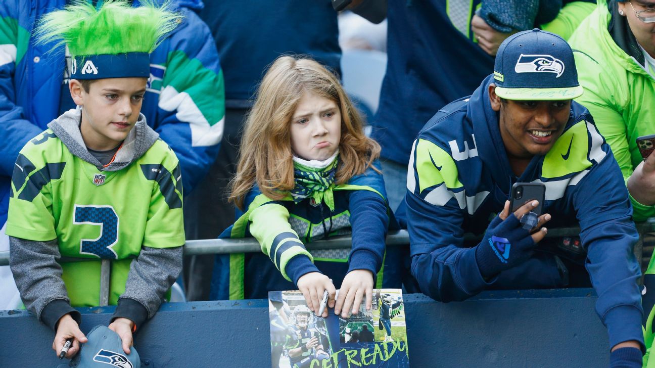 Bring your own energy: Seahawks prepared for no fans at CenturyLink - ESPN  - Seattle Seahawks Blog- ESPN