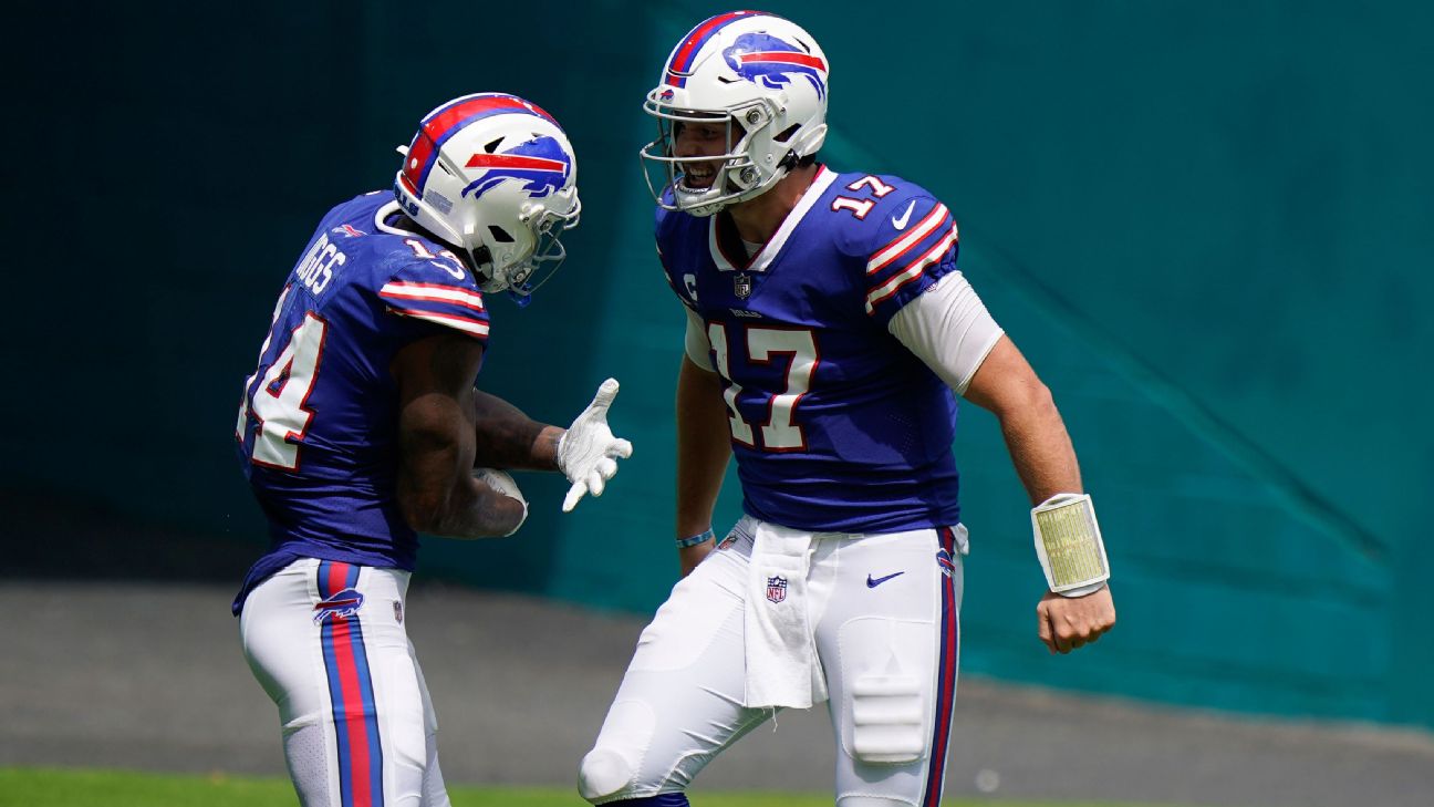 Green Bay Packers 17-27 Buffalo Bills: Stefon Diggs leads Bills to