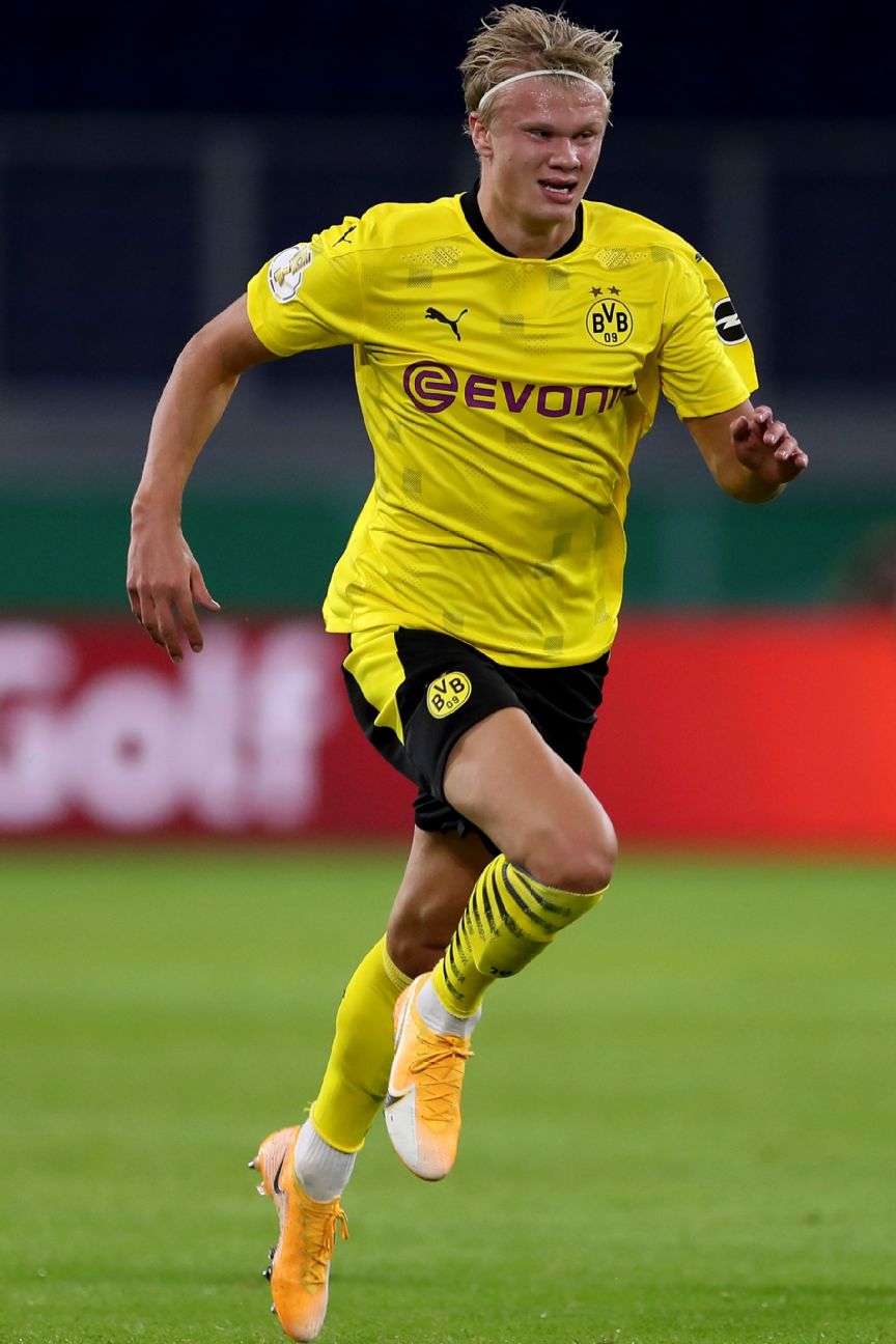 Borussia Dortmund Breaks Out Unconventional Puma Cup Kit with
