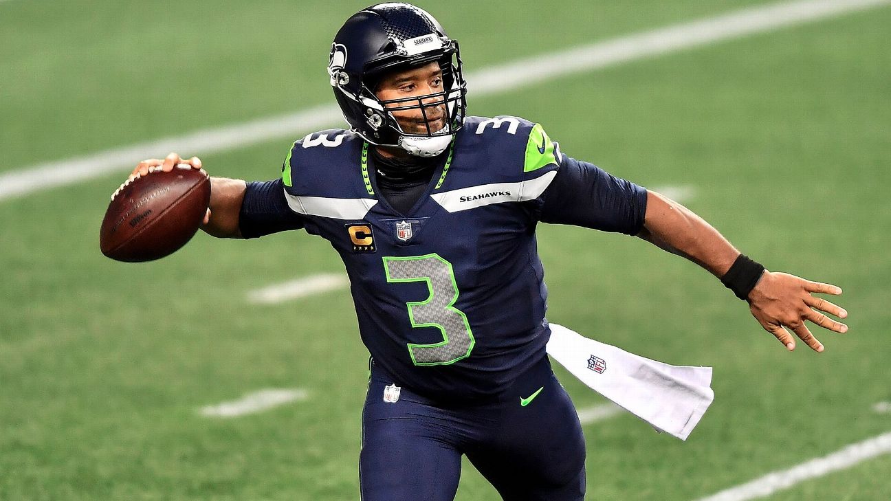 Official round21 x NFLPA Football - Russell Wilson