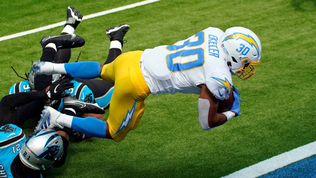 Austin Ekeler injury: Chargers RB suffers arm injury in Week 15