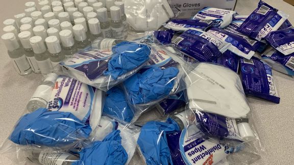 From 3,000 wipes to 600 masks: Eagles transport 'bubble' to San Fran
