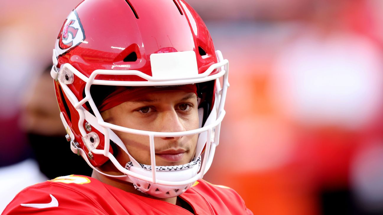 Patrick Mahomes makes controversial decision late in Chiefs win