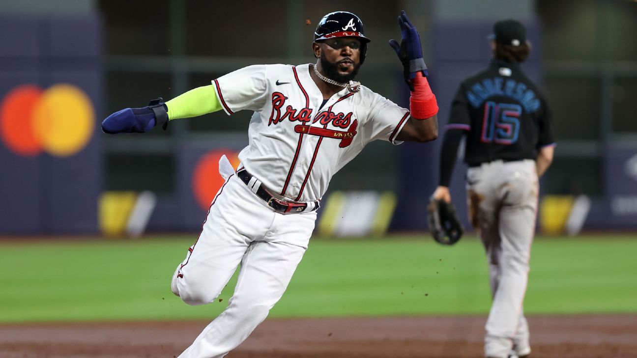 Cardinals acquire OF Marcell Ozuna from Marlins for 4 prospects