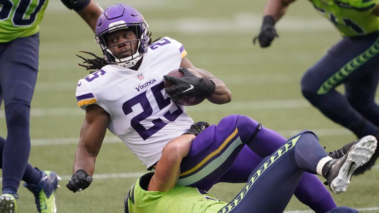 Alexander Mattison limps off field during workout; two other Vikings injured