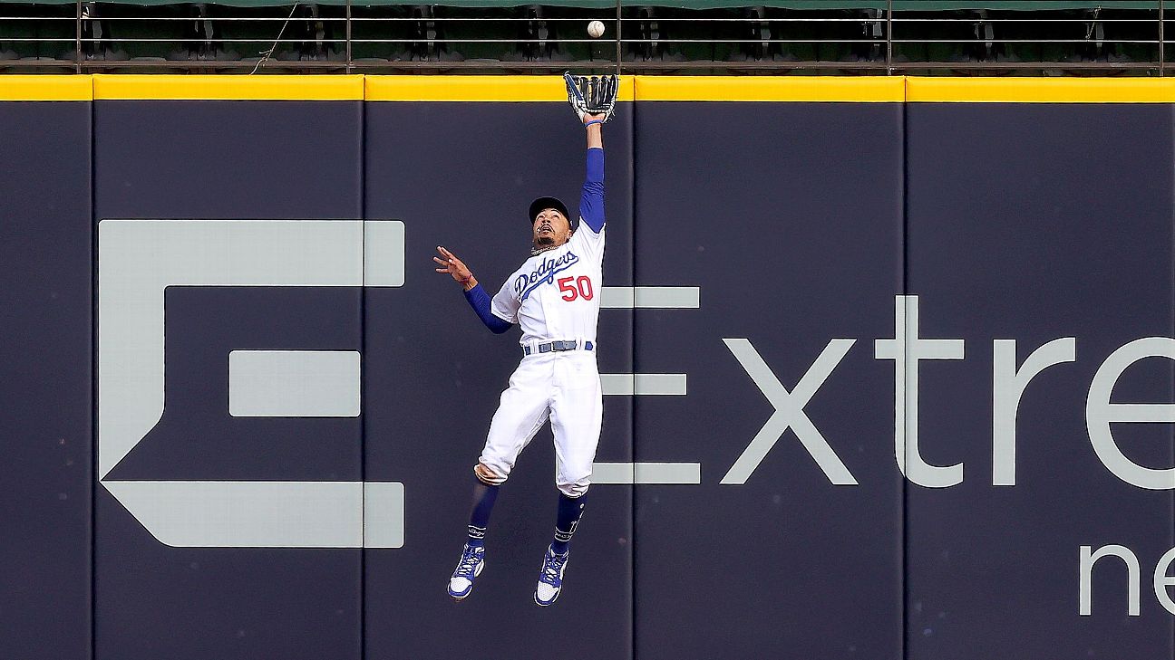 Former Boston Red Sox star Mookie Betts makes leaping catch, shows emotion  during NLCS Game 6 (video) 