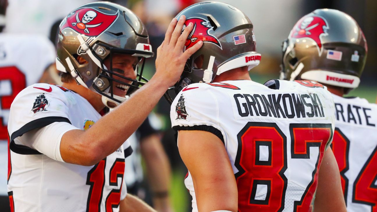 Where is Rob Gronkowski? How Gronk's blocking, Cameron Brate's