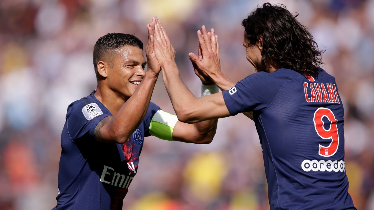 man united vs chelsea a reunion for former psg stars edinson cavani thiago silva man united vs chelsea a reunion for