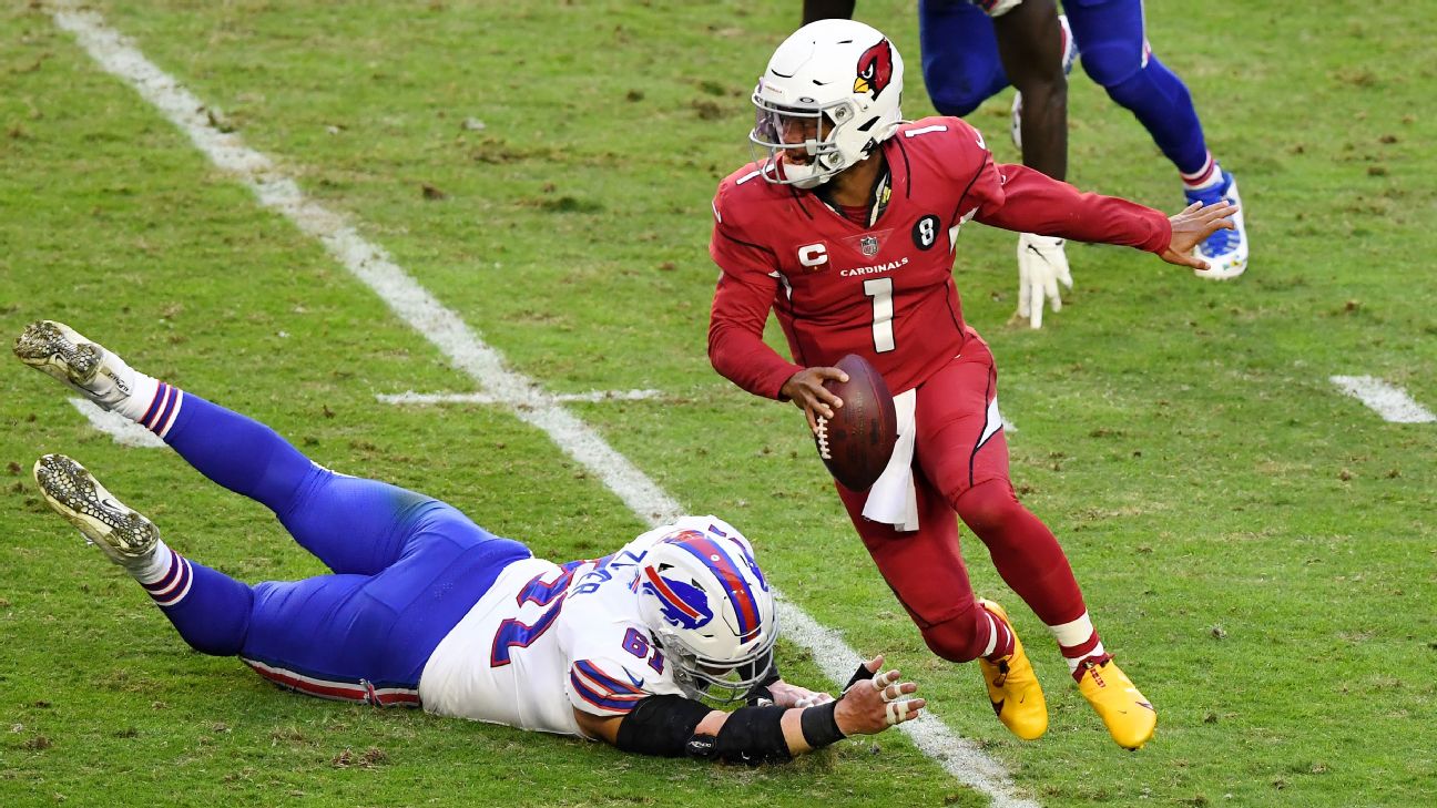 Kyler Murray connects with DeAndre Hopkins on wild Cardinals Hail