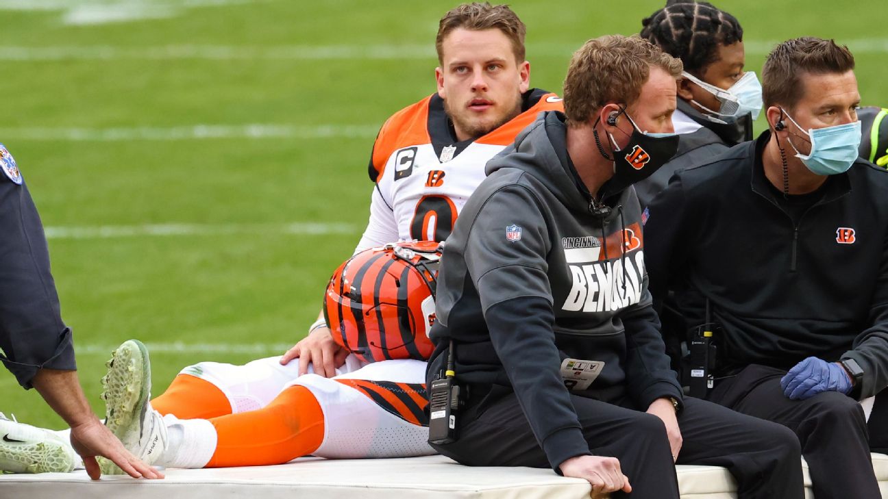 Cincinnati Bengals quarterback Joe Burrow carted off field