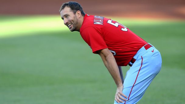 How Adam Wainwright's love for fantasy football has benefited more than 30 charities