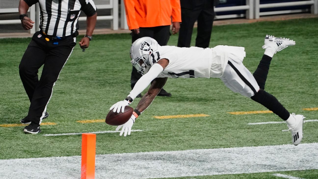 Las Vegas Raiders wide receiver Henry Ruggs III makes a catch