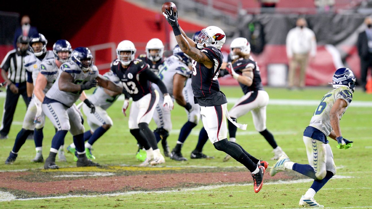 Arizona Cardinals linebacker Isaiah Simmons (9) on the field