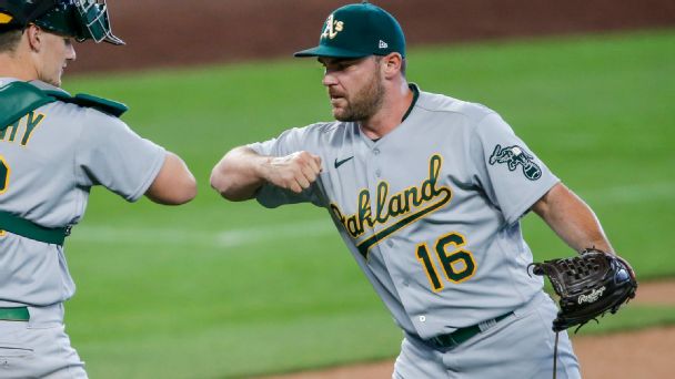 The latest MLB offseason buzz Jeff Passan is hearing on Liam Hendriks, busy Blue Jays and more