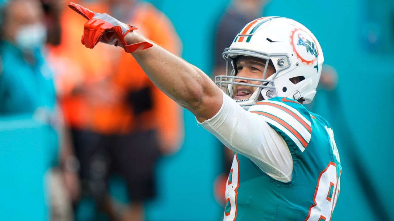 Miami Dolphins training camp 2022: Twitter updates from Saturday's practice  - The Phinsider