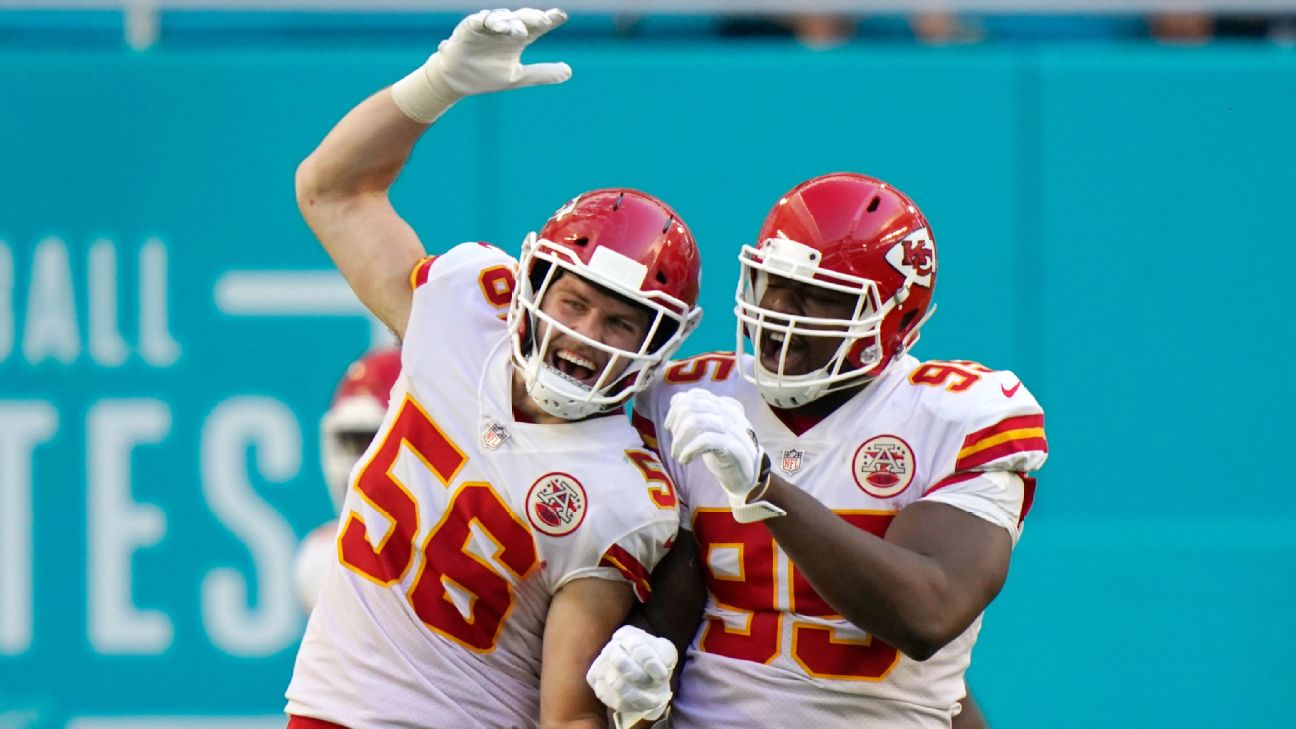 Chiefs clinch No. 2 seed in AFC after win