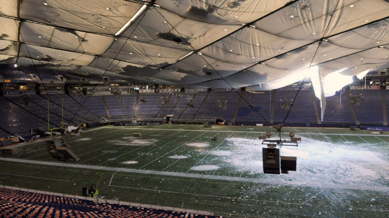 Brett Favre fails in the Metrodome for the first time with the Minnesota  Vikings