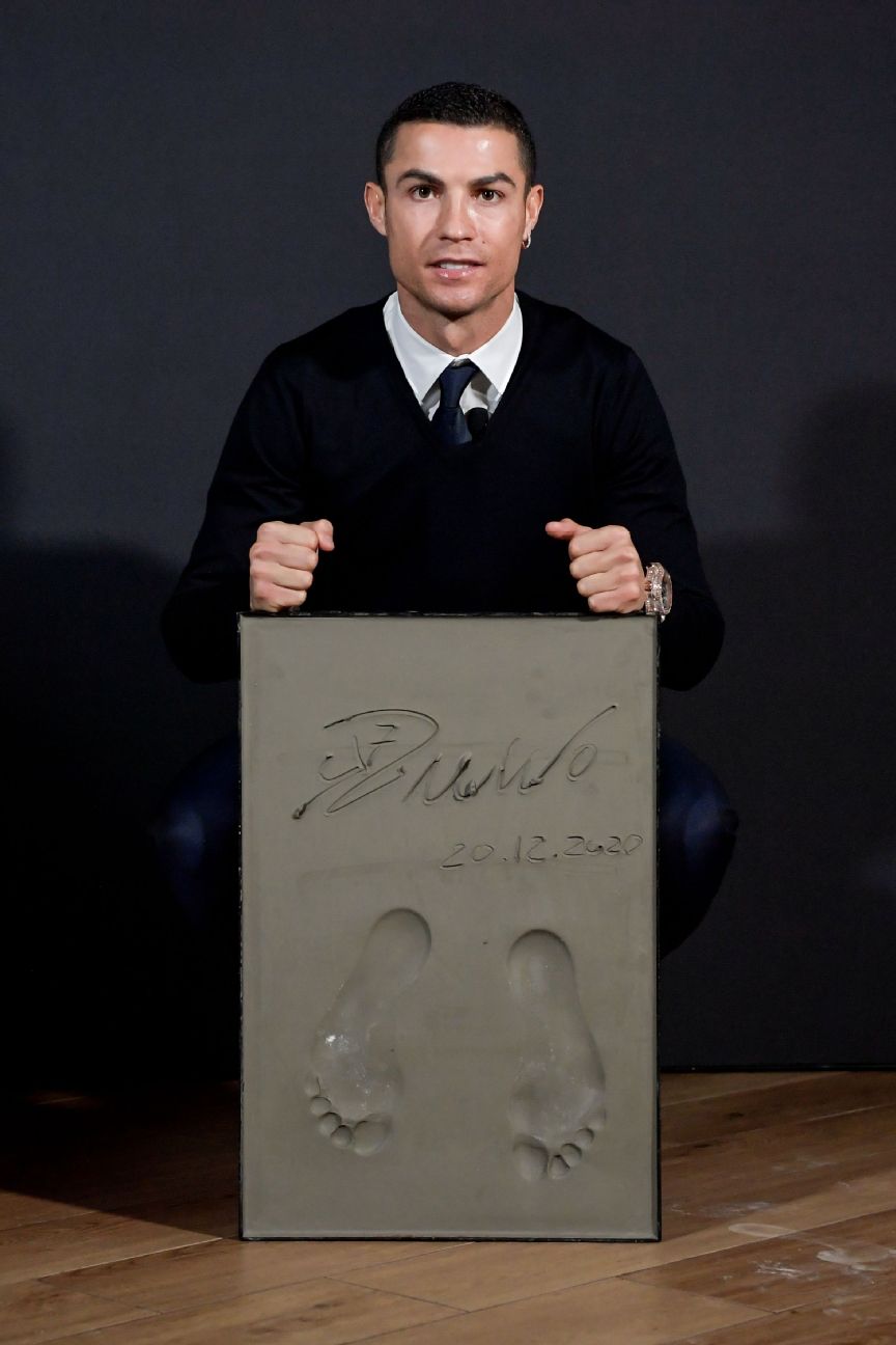 Cristiano Ronaldo wins the 2020 Golden Foot Award