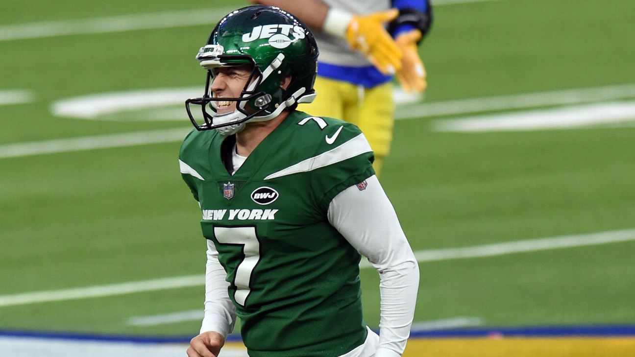 New York Jets punter Braden Mann (7) warms up on the field before taking on  the Miami Dolphins during an NFL football game, Sunday, Oct. 18, 2020, in  Miami Gardens, Fla. (AP